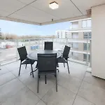 2 Bedroom Cozy In *