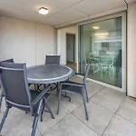 2 Bedroom Cozy In Apartamento