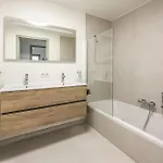 2 Bedroom Cozy In 公寓