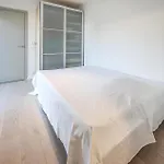 2 Bedroom Cozy In