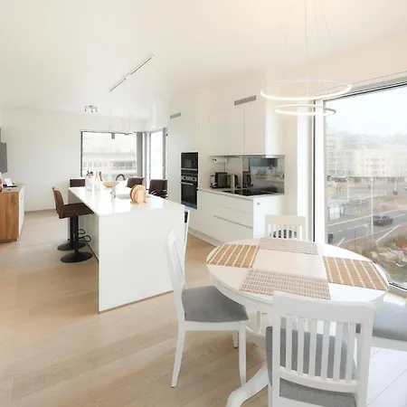 2 Bedroom Cozy In 公寓 *