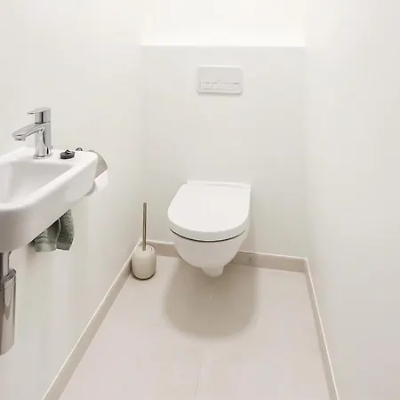 2 Bedroom Cozy In * Oostende