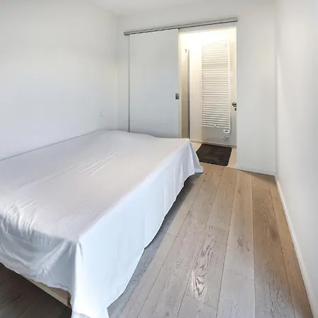 2 Bedroom Cozy In Lägenhet *