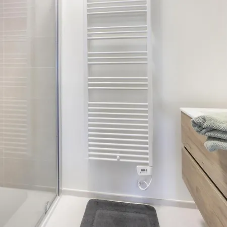 2 Bedroom Cozy In Lägenhet *